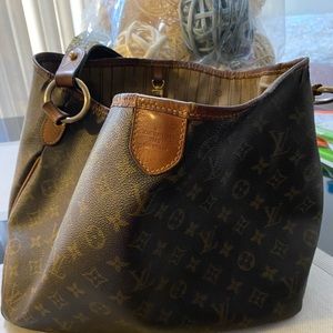 Authentic Louis Vuitton delightful PM